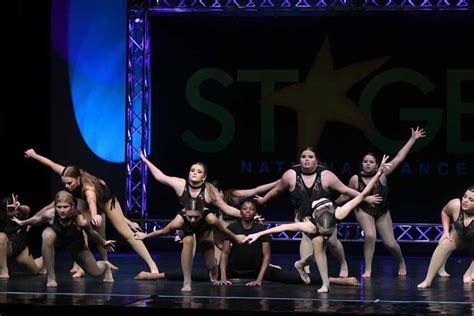 Class – Five Flags Dance Academy.
